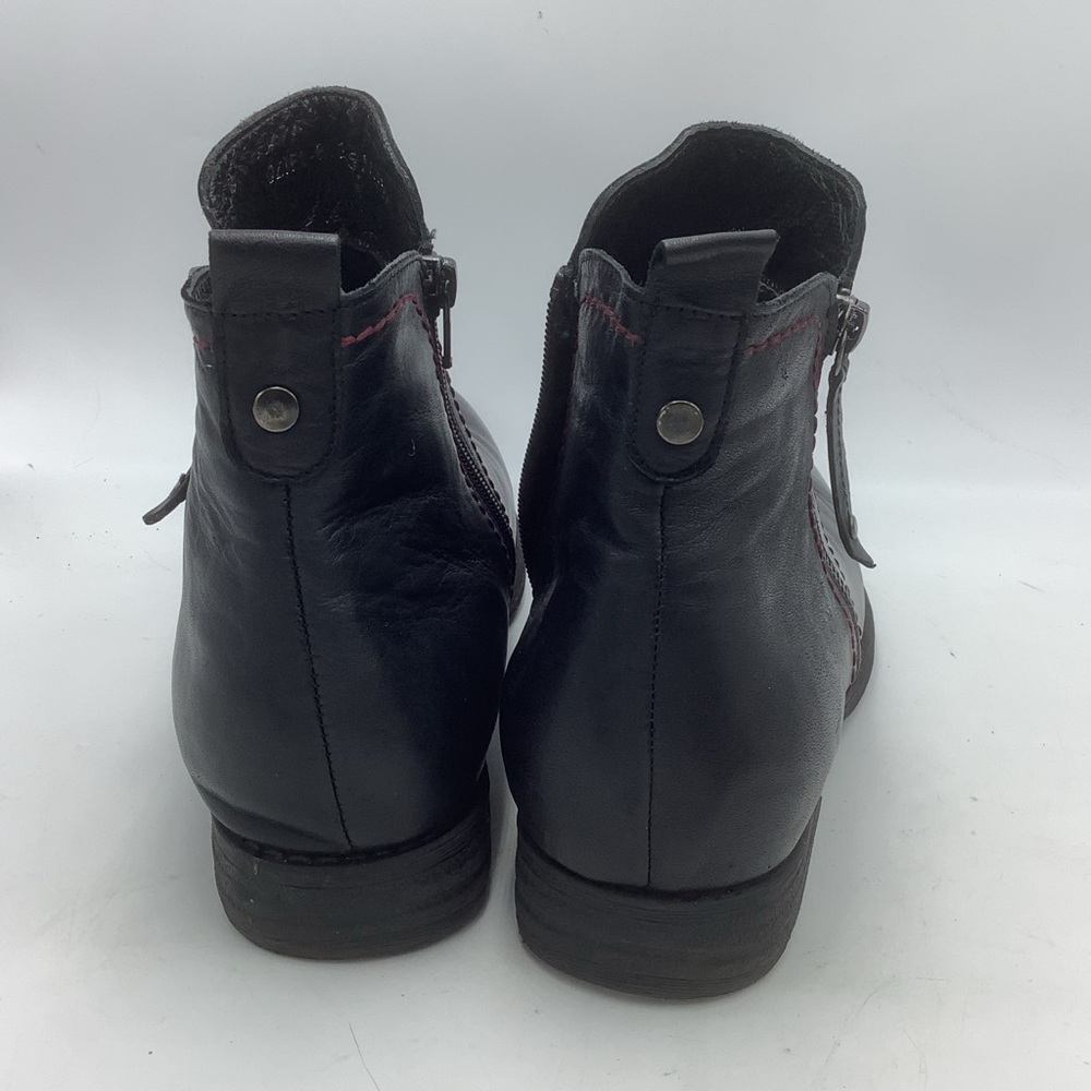 Spring Step Black Leather Booties - Picture 4 of 9